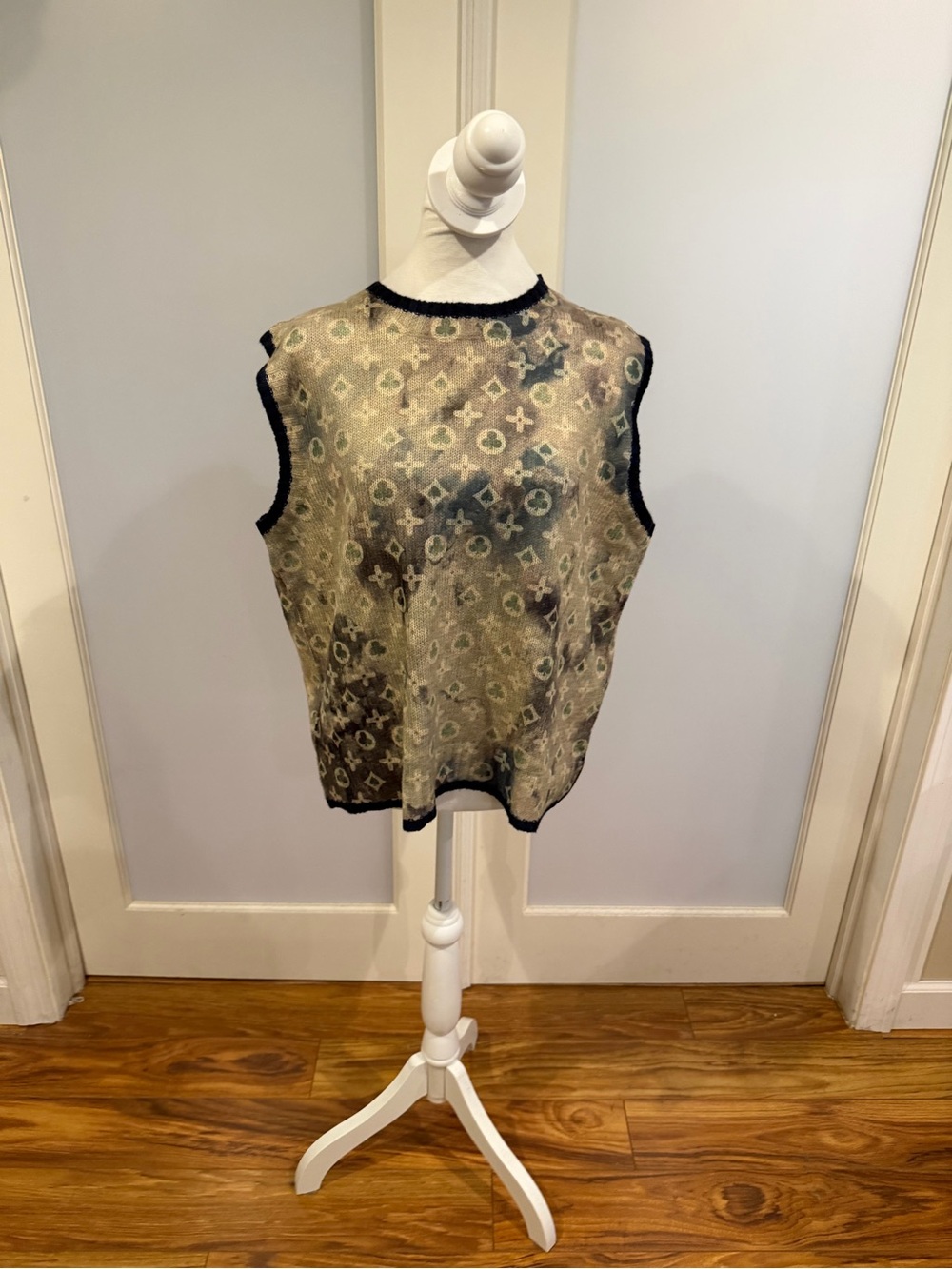 Sleeveless Monogram Pattern Knit Top in Olive and Navy